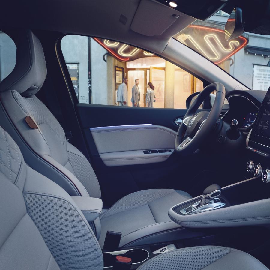 Интерьер Renault Captur 2019 года  (WW) (фото 72 из 138)